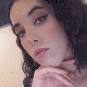 Meet your Posher, Bella